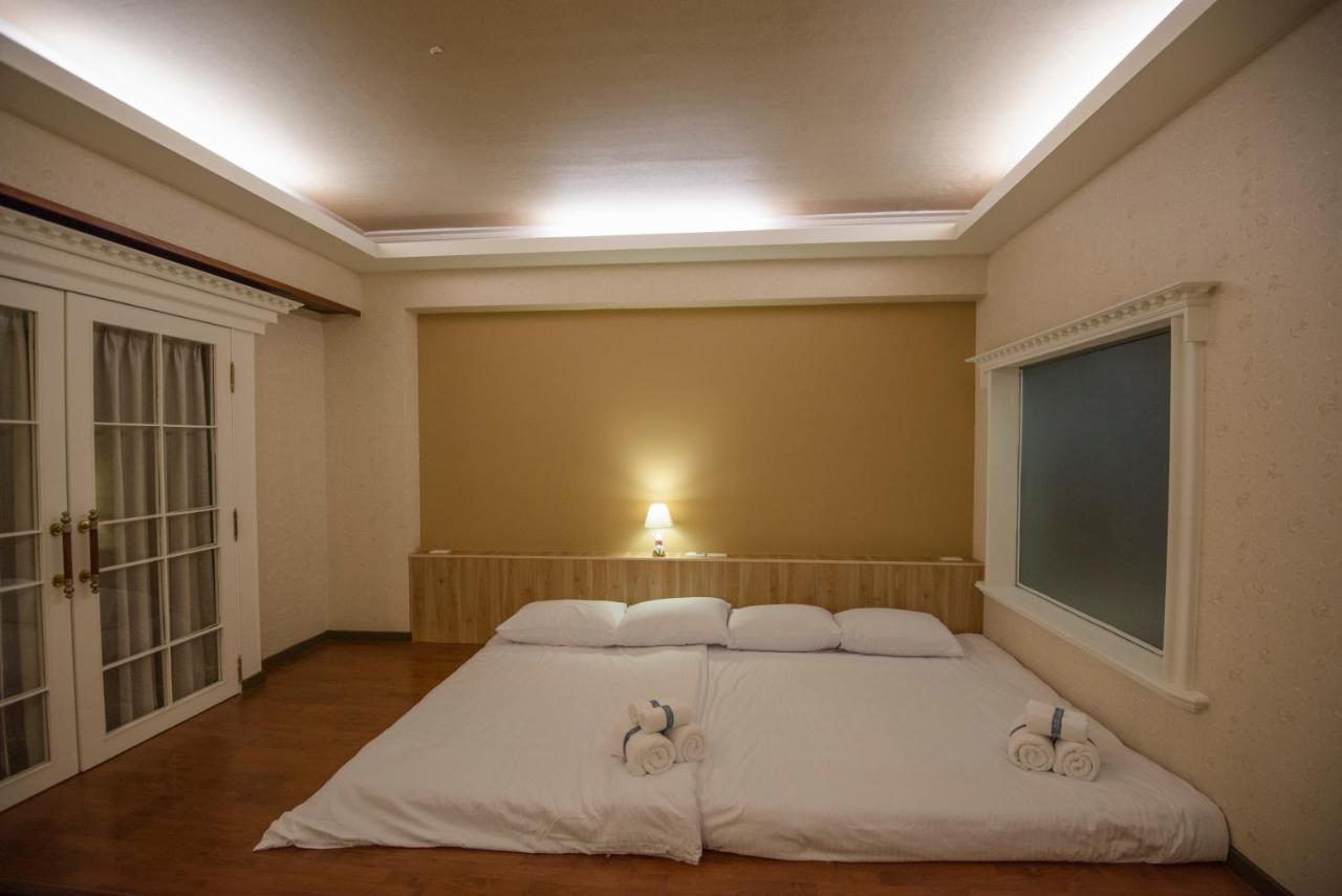 Hotel Kaohsiung Time'S Zewnętrze zdjęcie